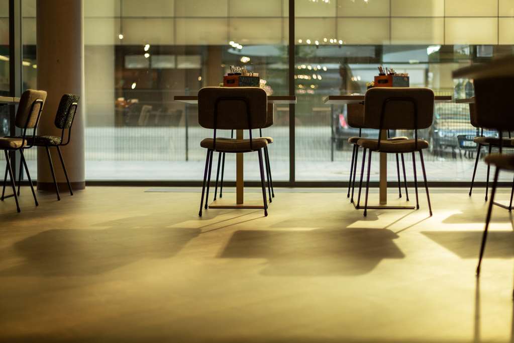 Holiday Inn - The Niu, Mesh Stuttgart Messe By Ihg Ресторант снимка